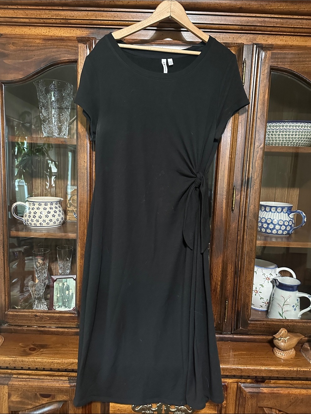 Cable & Gauge Black Midi Side-Tie Knit Dress